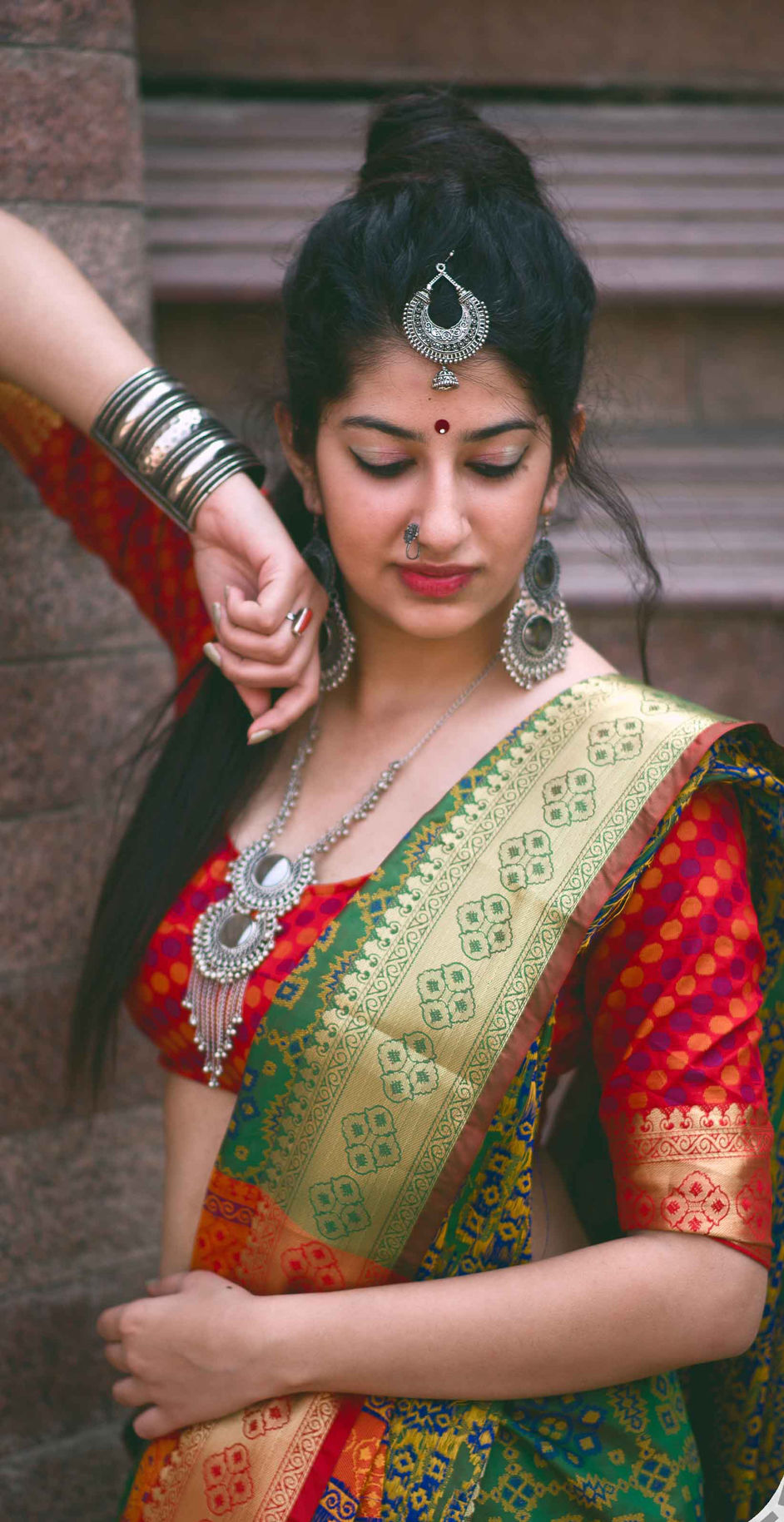 Sanjana Anand's Bridal Elegance in Cream Woven Banarasi...